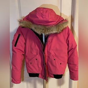 Canada Goose Chilliwack Bomber Youth Size 18Y, equivalent to women Size Xs